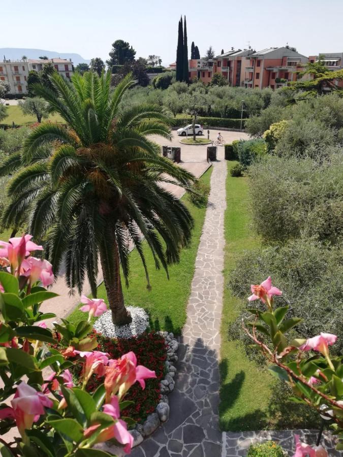 Albergo Villa Angela 토스콜라노마데노 외부 사진