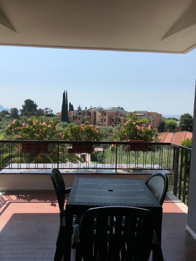 Albergo Villa Angela 토스콜라노마데노 외부 사진